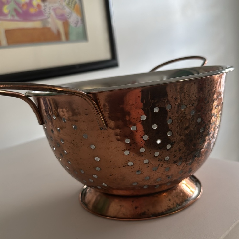 Copper Toned Metal Kitchen Colander - Picture 4 of 11